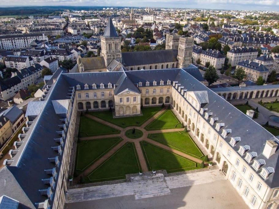 Appart 90M2 Lumineux, Centre, Vue Eglise Penchee Caen Exterior photo